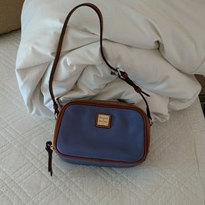 Small shoulder or carry hand bag